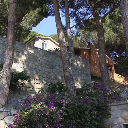 Casa La Pineta Patresi Guest house